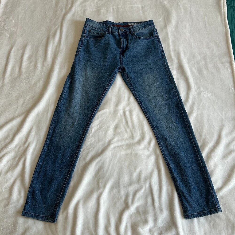 RESTRICTED TO ALL SLIM FIT MEN'S BLUE JEAN'S SIZE 30W X 32L  Pre Owned